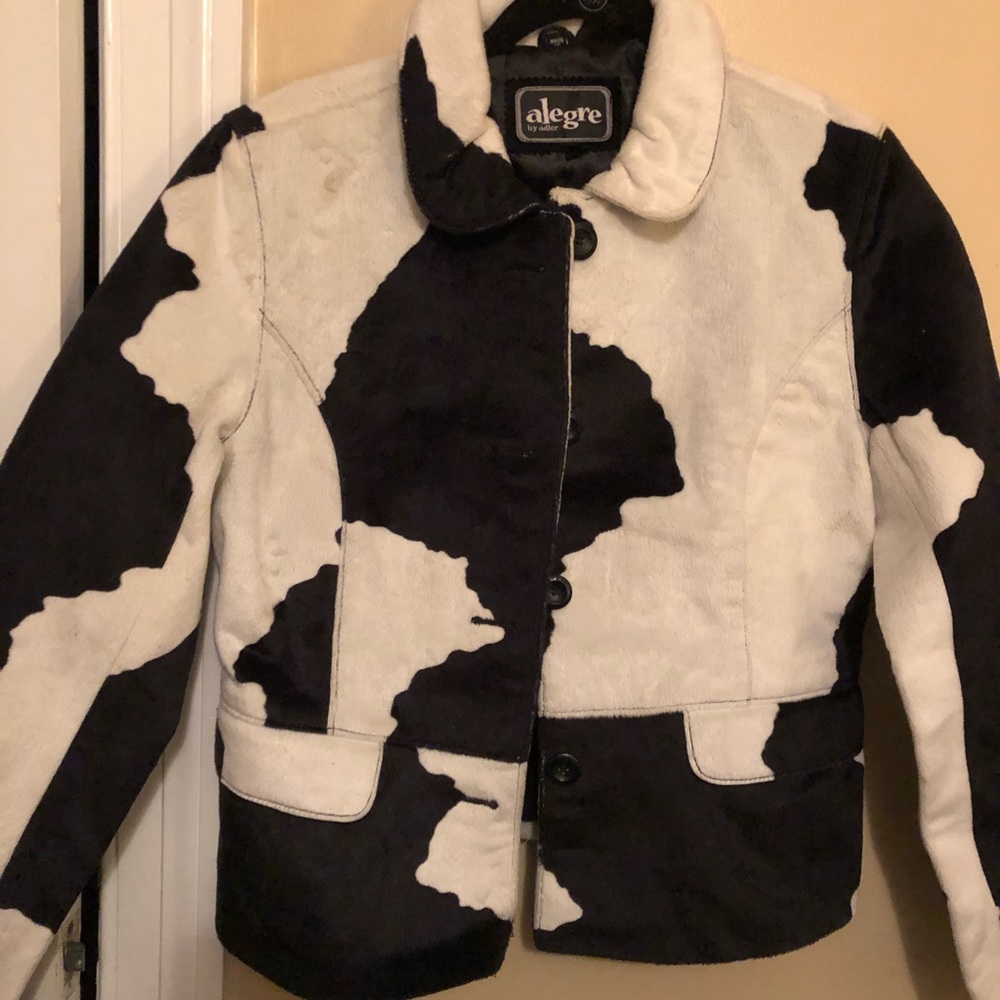 Beautiful genuine leather coat. Favorite Never worn!